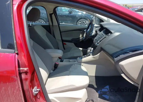 2013 Ford Focus Se z USA, uszkodzony, nr VIN 1FADP3K24DL104305